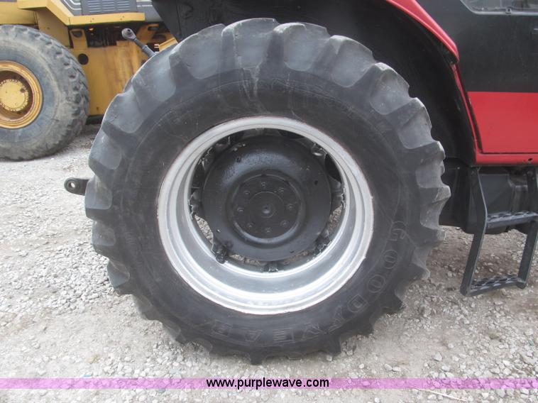 image for item F7229 1994 Case IH 4210 utility tractor