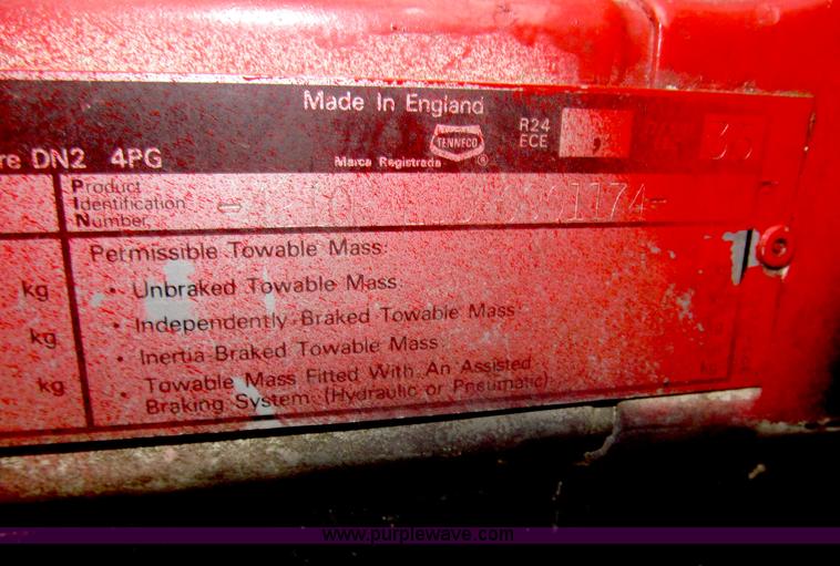 image for item F7229 1994 Case IH 4210 utility tractor