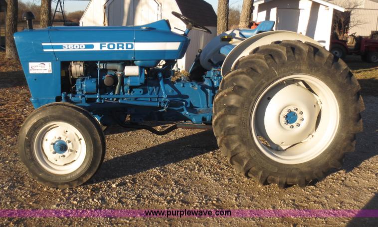 image for item F8070 1977 Ford 3600 tractor