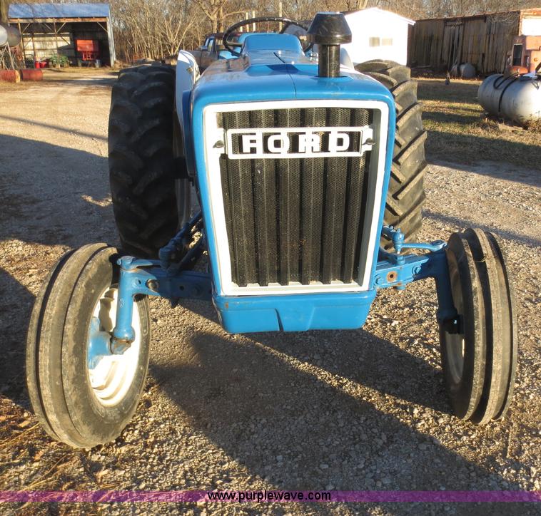 image for item F8070 1977 Ford 3600 tractor