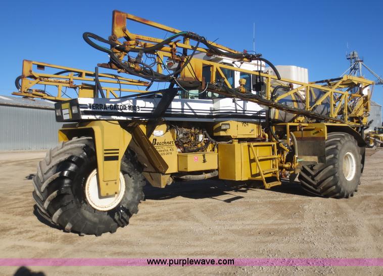 image for item F8119 1994 Ag-Chem TerraGator 1803 self-propelled sprayer
