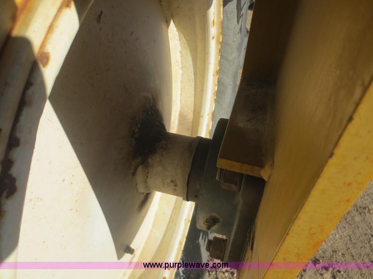 image for item F8119 1994 Ag-Chem TerraGator 1803 self-propelled sprayer