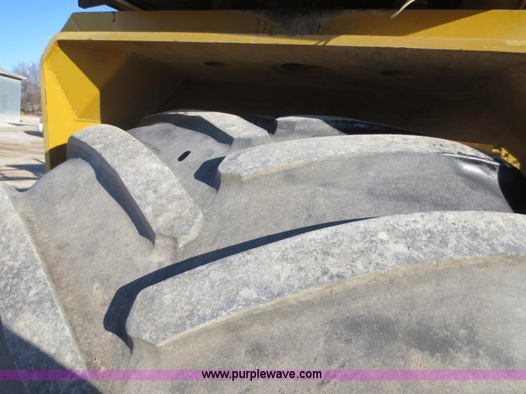 image for item F8119 1994 Ag-Chem TerraGator 1803 self-propelled sprayer