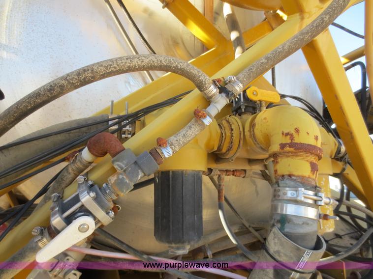 image for item F8119 1994 Ag-Chem TerraGator 1803 self-propelled sprayer