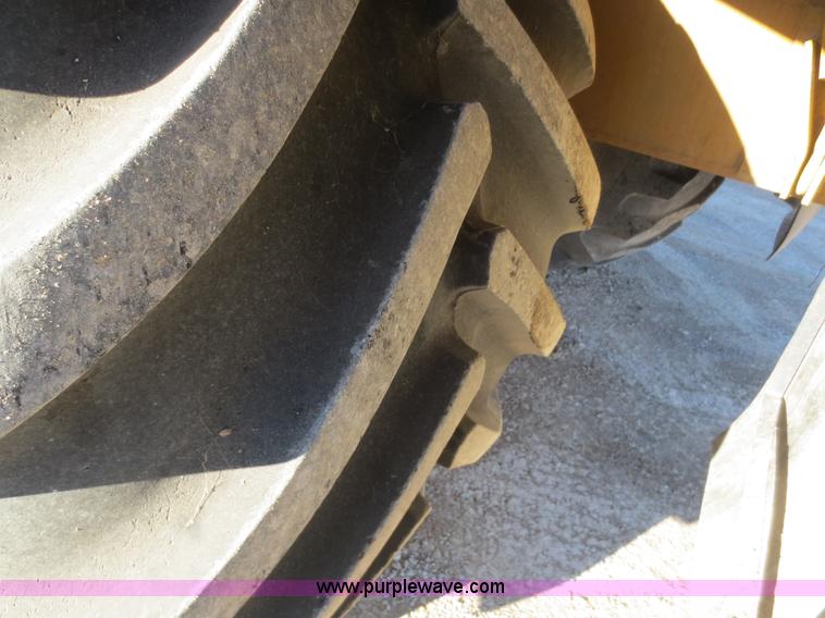 image for item F8119 1994 Ag-Chem TerraGator 1803 self-propelled sprayer