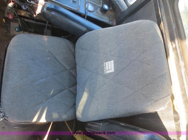 image for item F8119 1994 Ag-Chem TerraGator 1803 self-propelled sprayer