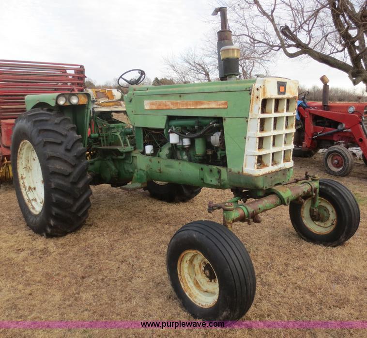 image for item F8132 1967 Oliver 1750 tractor