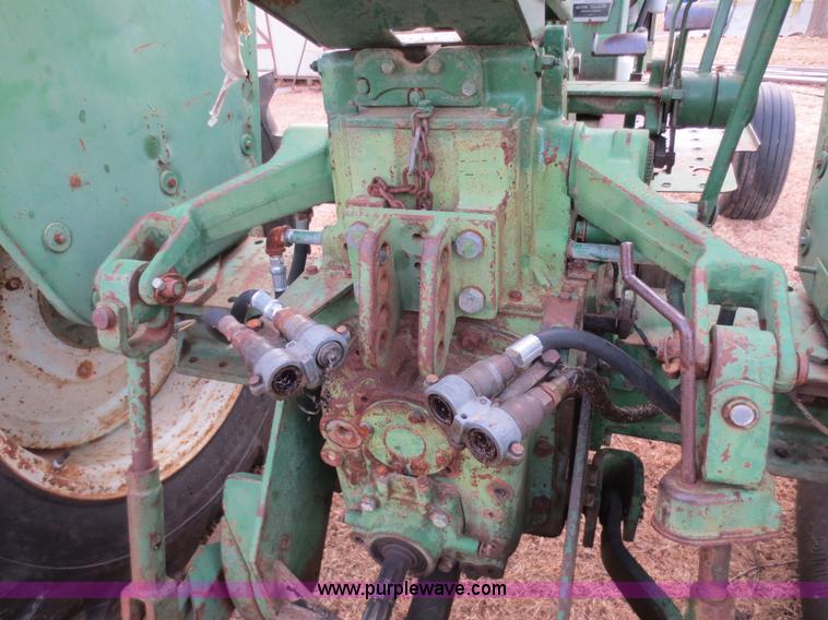 image for item F8132 1967 Oliver 1750 tractor