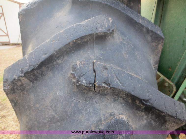 image for item F8132 1967 Oliver 1750 tractor