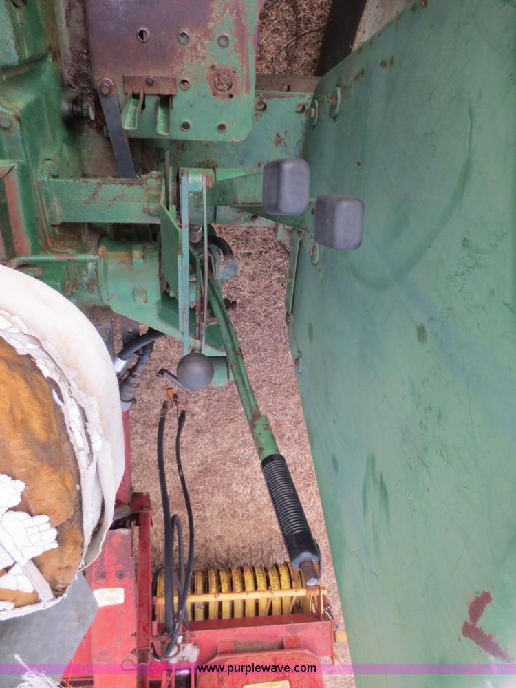 image for item F8132 1967 Oliver 1750 tractor