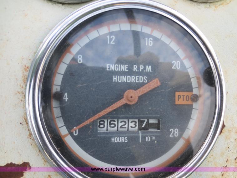 image for item F8132 1967 Oliver 1750 tractor