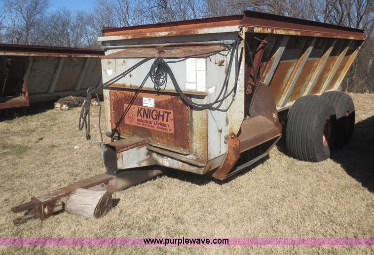 image for item F8143 Knight 8030 Pro Twin spreader