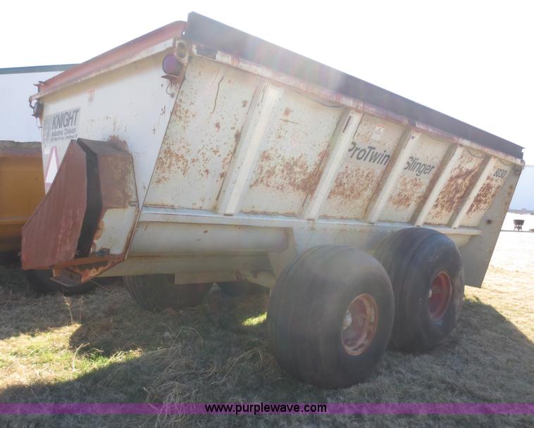 image for item F8143 Knight 8030 Pro Twin spreader