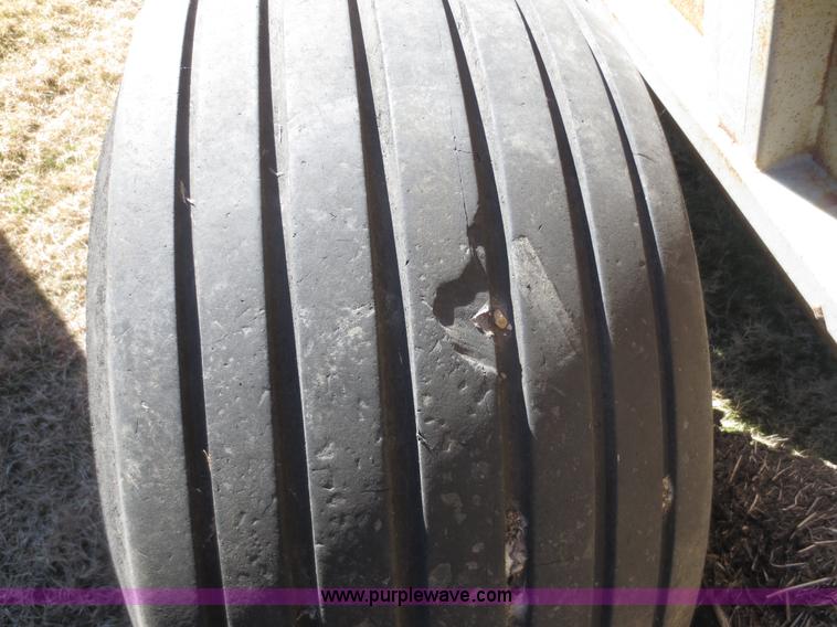 image for item F8143 Knight 8030 Pro Twin spreader