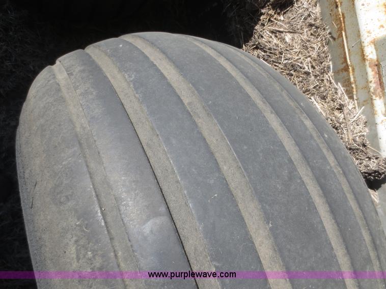 image for item F8143 Knight 8030 Pro Twin spreader