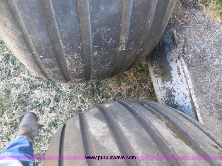 image for item F8143 Knight 8030 Pro Twin spreader