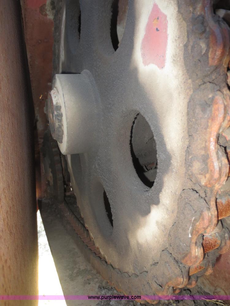 image for item F8143 Knight 8030 Pro Twin spreader