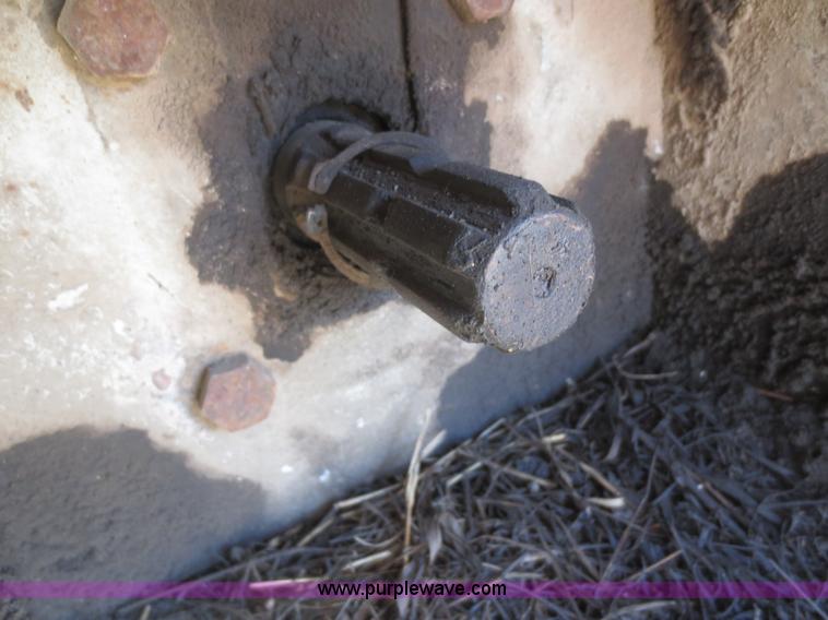 image for item F8143 Knight 8030 Pro Twin spreader