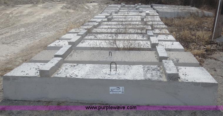 image for item F8151 (10) feed bunks