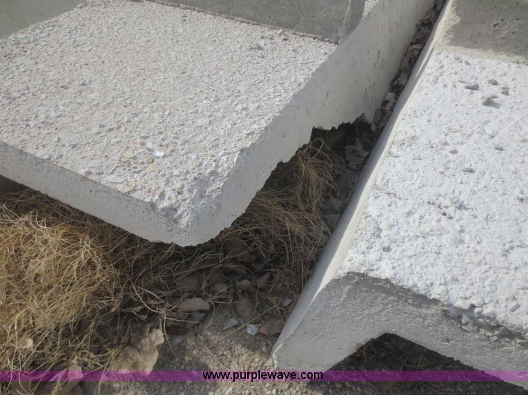 image for item F8151 (10) feed bunks