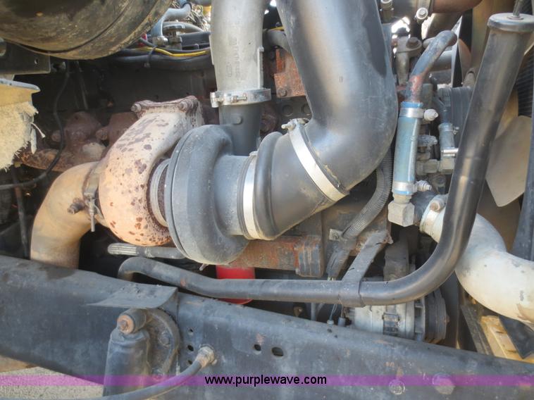 image for item F8159 1996 Ford Aeromax L9000 semi truck