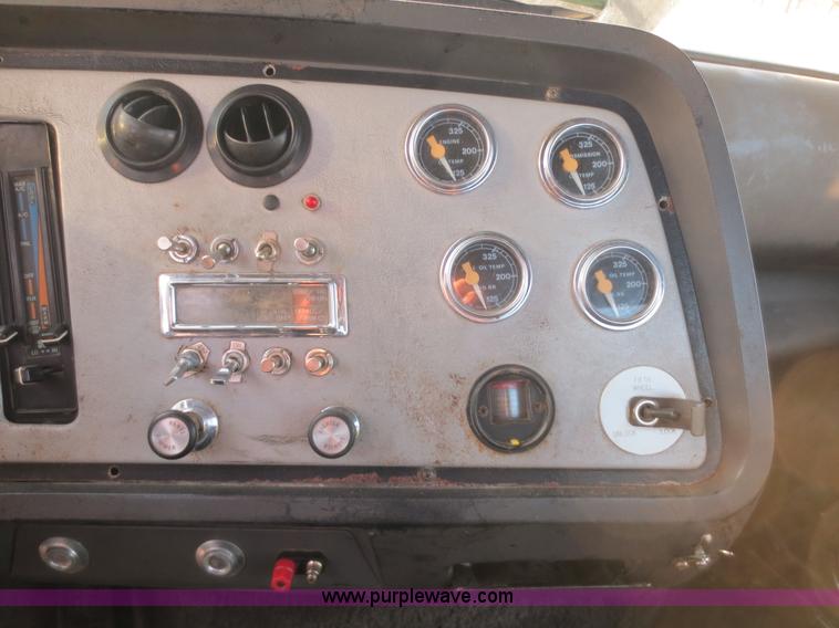 image for item F8159 1996 Ford Aeromax L9000 semi truck