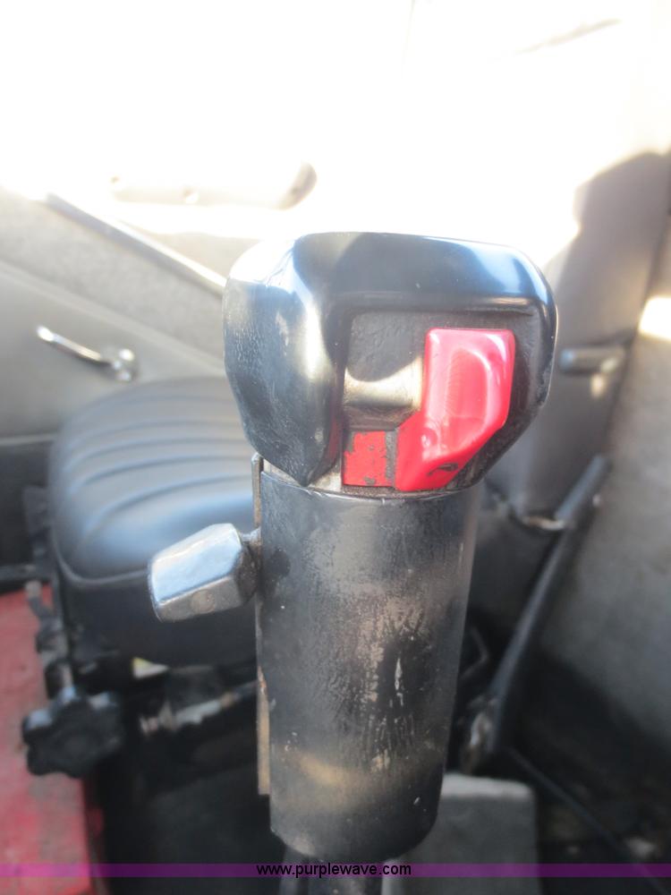 image for item F8159 1996 Ford Aeromax L9000 semi truck