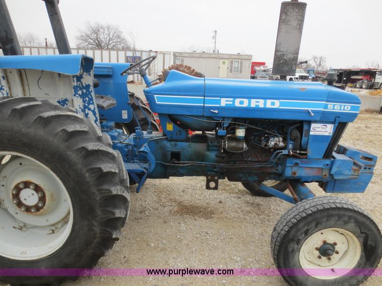 image for item F8164 1984 Ford 5610 tractor