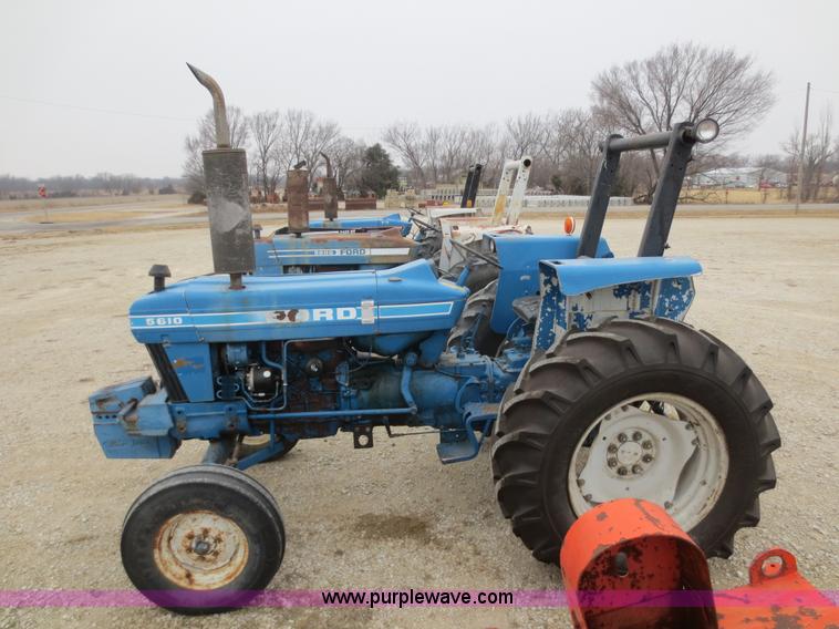 image for item F8164 1984 Ford 5610 tractor