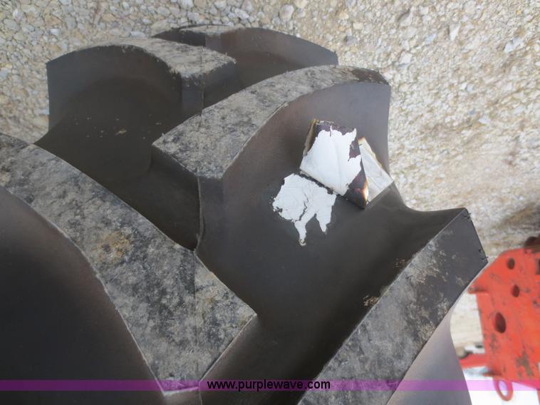 image for item F8164 1984 Ford 5610 tractor