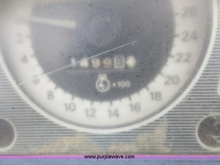 image for item F8164 1984 Ford 5610 tractor