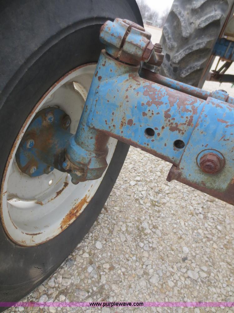 image for item F8165 1980 Ford 5600 tractor