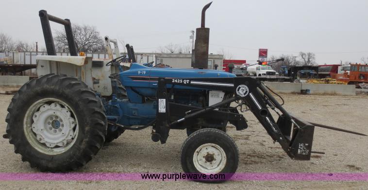 image for item F8166 Ford LA314C tractor