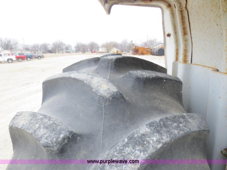 image for item F8166 Ford LA314C tractor