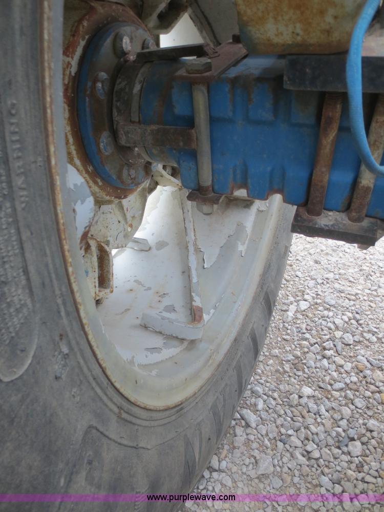 image for item F8166 Ford LA314C tractor