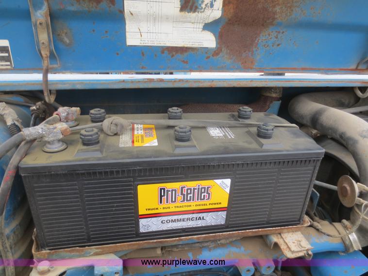 image for item F8166 Ford LA314C tractor