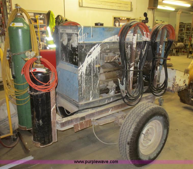 Miller Big 20 DC arc welder/generator in Quapaw, OK Item F8169 sold