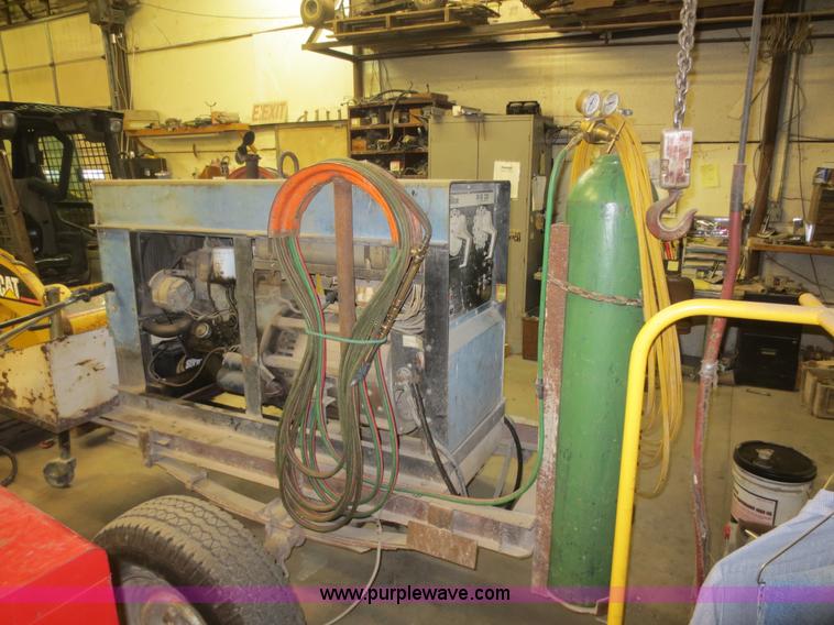 image for item F8169 Miller Big 20 DC arc welder/generator