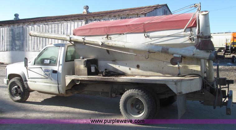 image for item G2227 1994 Chevrolet Cheyenne 3500 feed truck