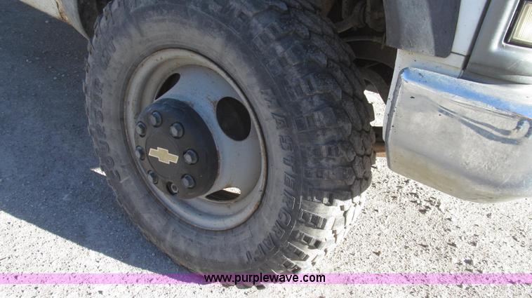 image for item G2227 1994 Chevrolet Cheyenne 3500 feed truck