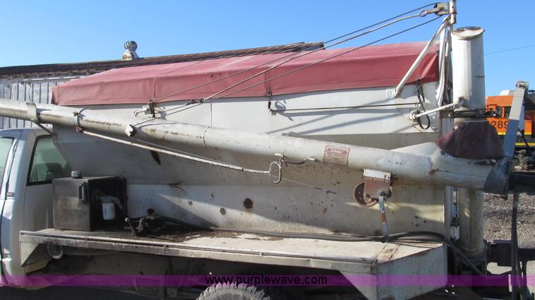 image for item G2227 1994 Chevrolet Cheyenne 3500 feed truck