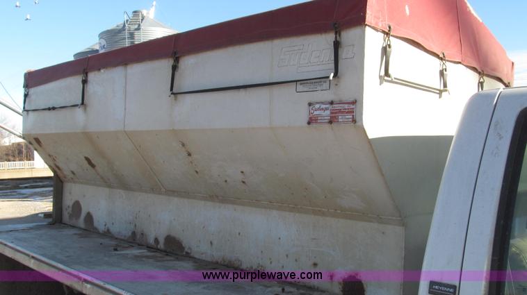 image for item G2227 1994 Chevrolet Cheyenne 3500 feed truck