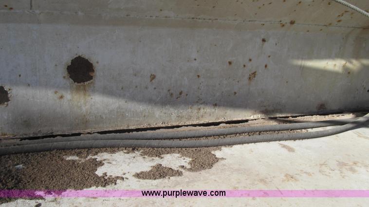 image for item G2227 1994 Chevrolet Cheyenne 3500 feed truck