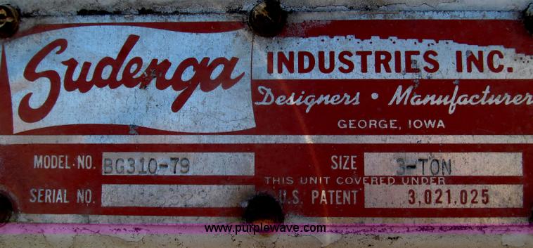 image for item G2227 1994 Chevrolet Cheyenne 3500 feed truck