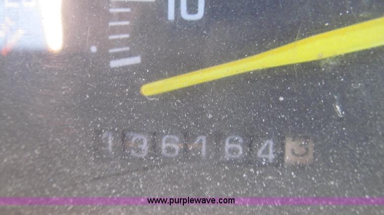 image for item G2227 1994 Chevrolet Cheyenne 3500 feed truck