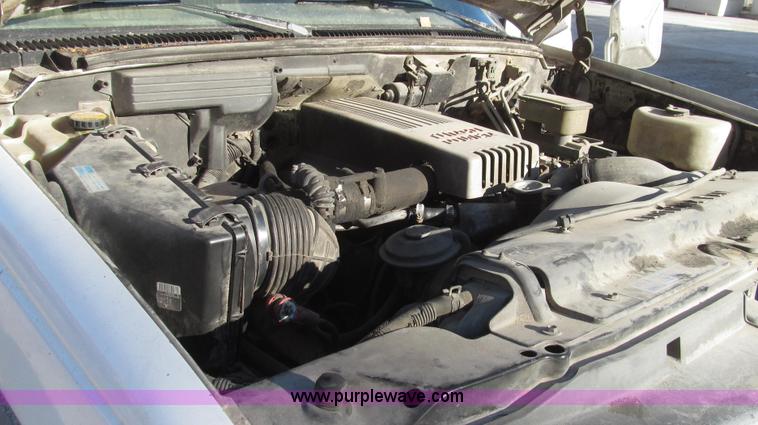 image for item G2227 1994 Chevrolet Cheyenne 3500 feed truck