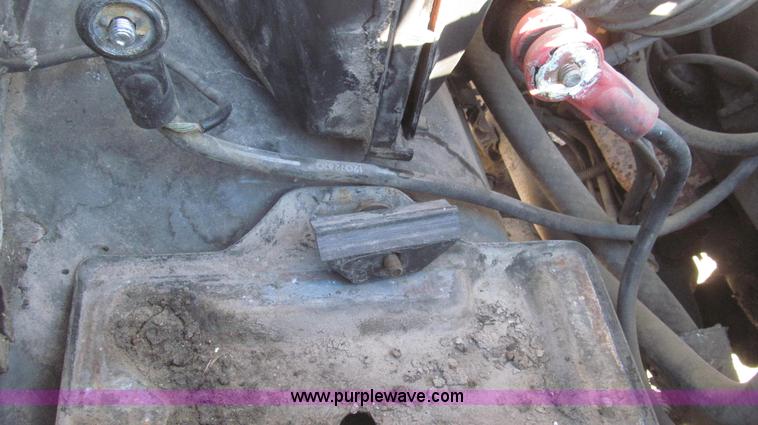 image for item G2227 1994 Chevrolet Cheyenne 3500 feed truck