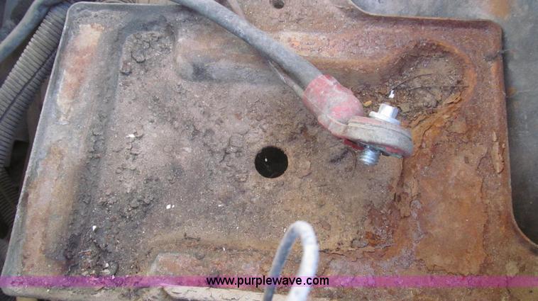 image for item G2227 1994 Chevrolet Cheyenne 3500 feed truck