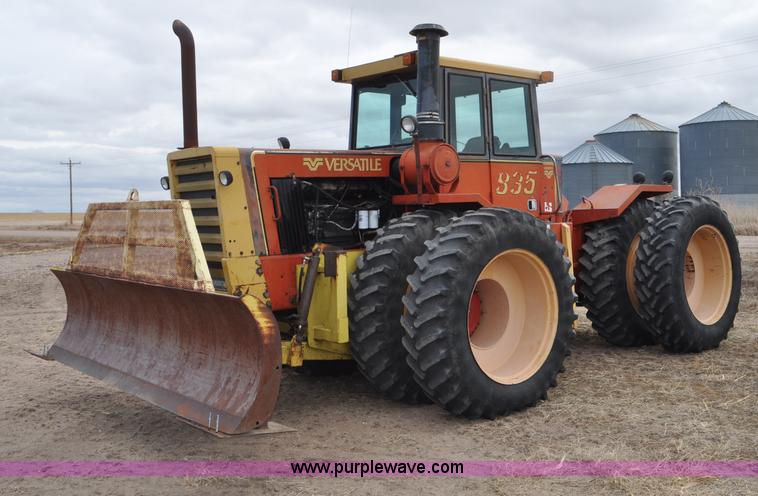 image for item G6372 1982 Versatile 835 4WD tractor