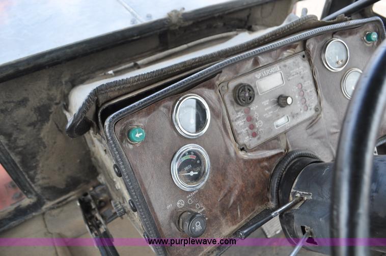 image for item G6372 1982 Versatile 835 4WD tractor